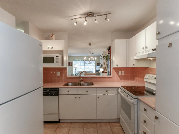 207-8611 General Currie Road, Richmond, BC, V6Y 3W4 - 8