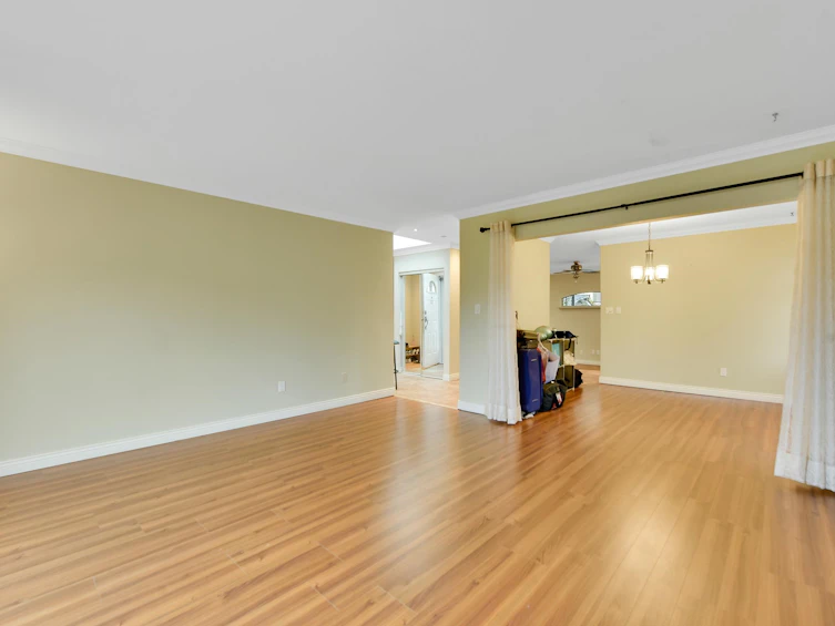 15537 84a Avenue, Surrey, BC, V3S 6M9 - 9