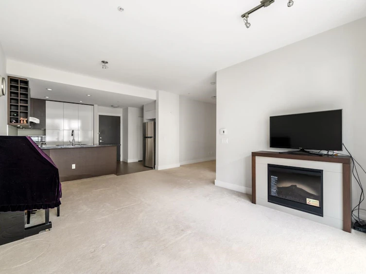 301-3478 Wesbrook Mall, Vancouver, BC, V6S 0B6 - 6