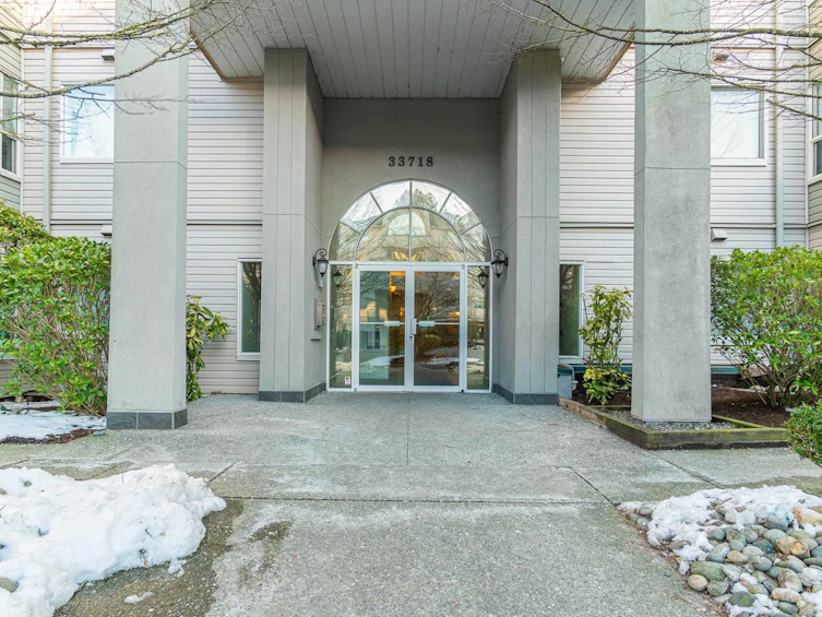 306-33718 King Road, Abbotsford, BC, V2S 8J3 - 2