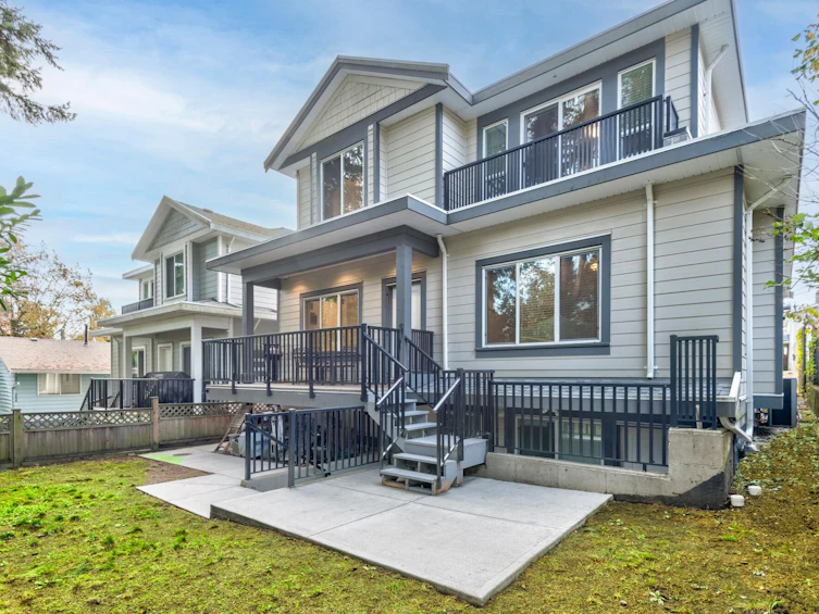 327 Therrien Street, Coquitlam, BC, V3K 4T7 - 4
