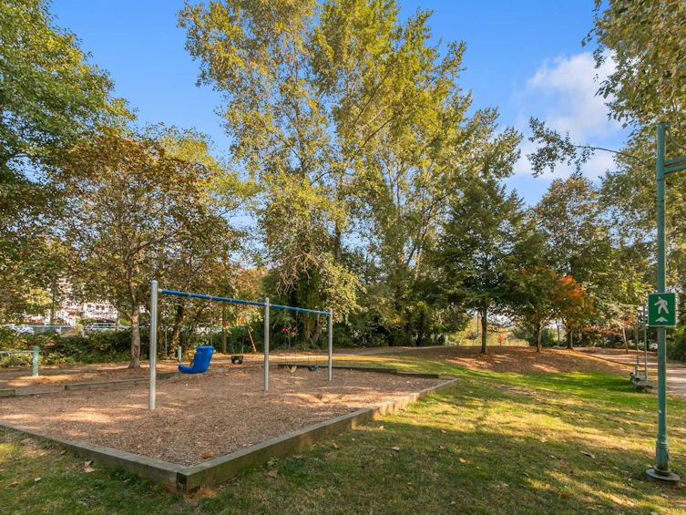 2549 E Kent Avenue North, Vancouver, BC, V5S 2H7 - 33