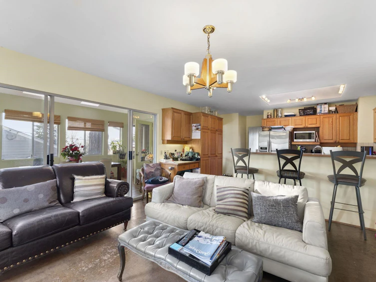 7950 Joffre Avenue, Burnaby, BC, V5J 3L1 - 12
