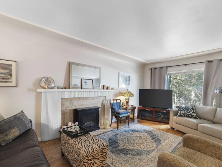 7950 Joffre Avenue, Burnaby, BC, V5J 3L1 - 5