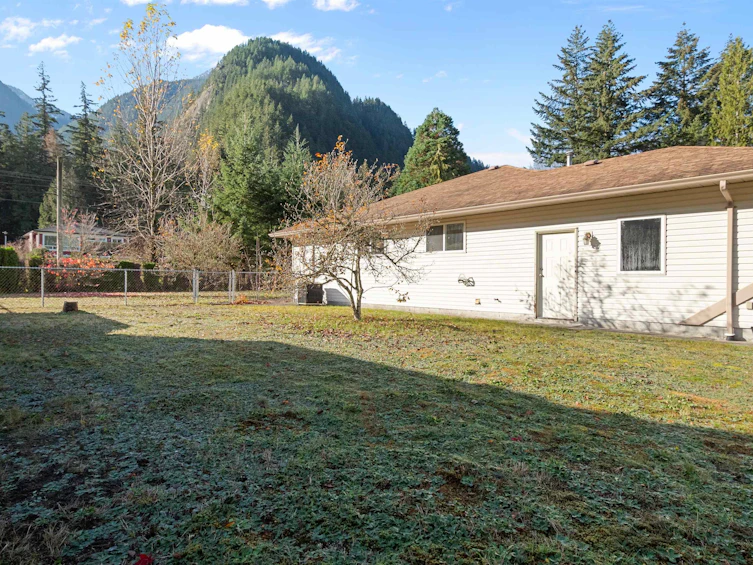 20024 Birch Place, Hope, BC, V0X 1L2 - 35