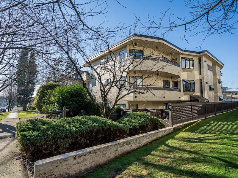 202 - 8645 Osler Street, Vancouver BC V6P 4E6
