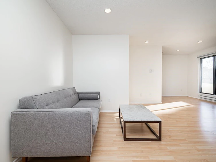 202-8645 Osler Street, Vancouver, BC, V6P 4E6 - 8