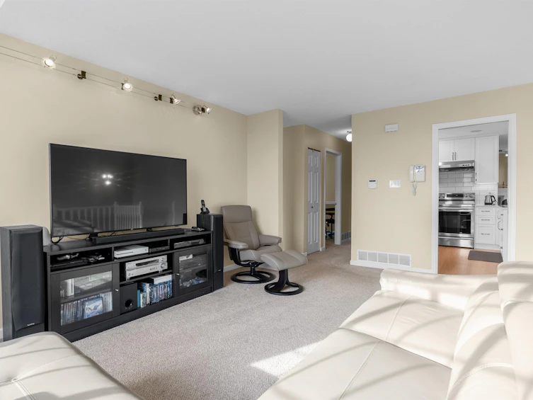 22331 Mclean Avenue, Richmond, BC, V6V 2P3 - 5