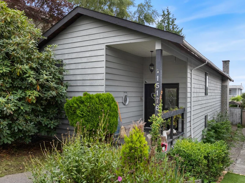 15176 Beachview Avenue, Surrey BC V4B 1P6