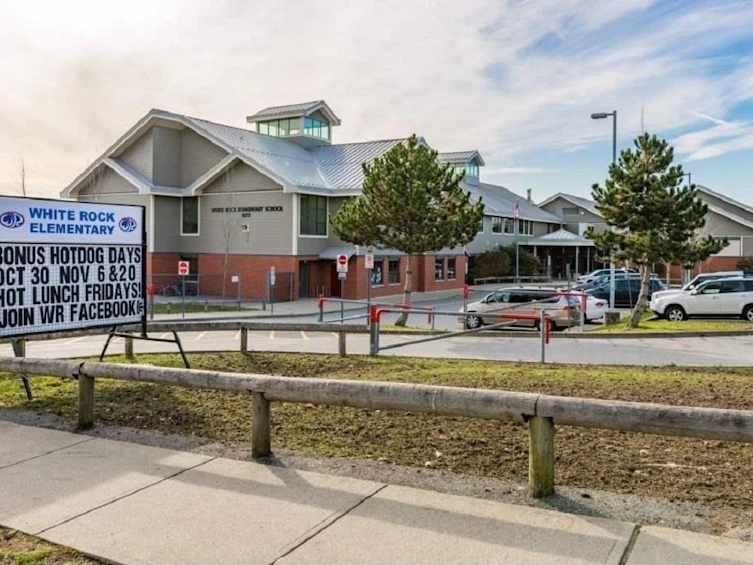 15176 Beachview Avenue, Surrey, BC, V4B 1P6 - 35