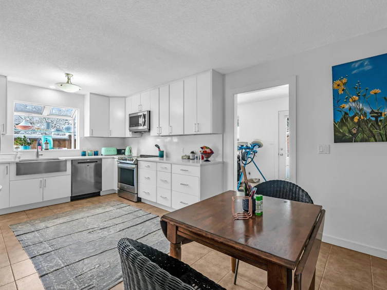 764 E 16th Street, North Vancouver, BC, V7L 2V1 - 8