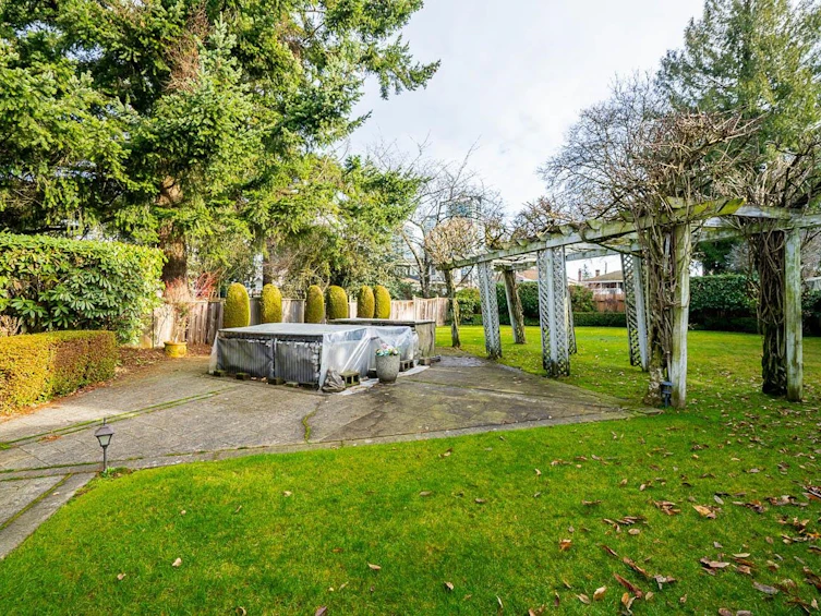 6958 Gray Avenue, Burnaby, BC, V5J 3Y8 - 37