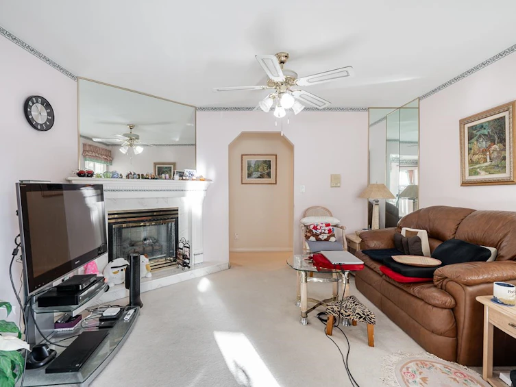 6958 Gray Avenue, Burnaby, BC, V5J 3Y8 - 15