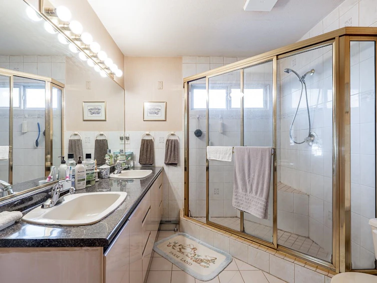 6958 Gray Avenue, Burnaby, BC, V5J 3Y8 - 19