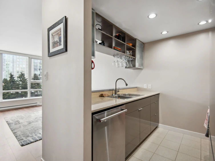 811-939 Expo Boulevard, Vancouver, BC, V6Z 3G7 - 3