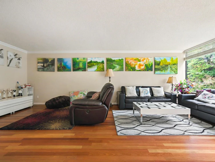 303-4101 Yew Street, Vancouver, BC, V6L 3B7 - 3
