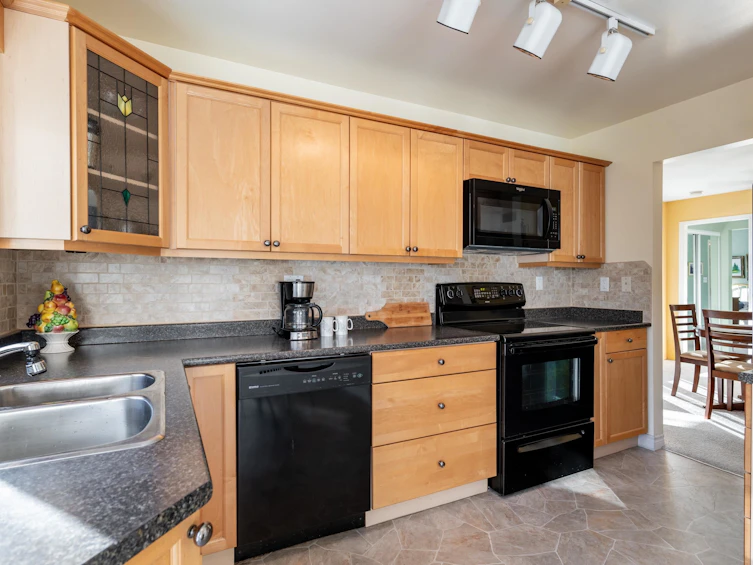 203-2339 Shaughnessy Street, Port Coquitlam, BC, V3C 3E2 - 9