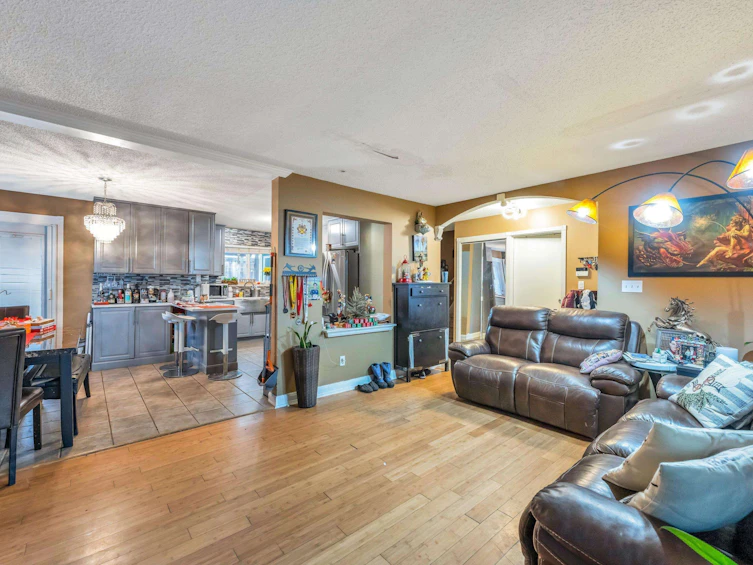 6607 134 Street, Surrey, BC, V3W 4S1 - 5