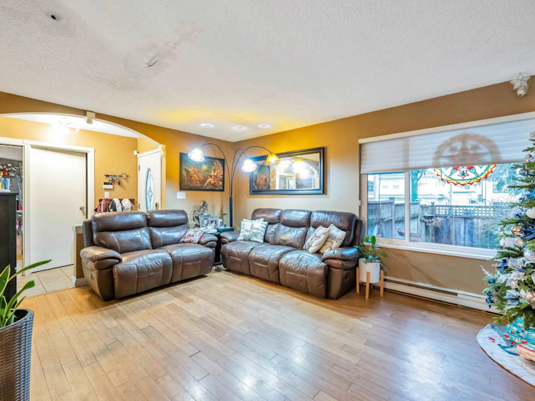 6607 134 Street, Surrey, BC, V3W 4S1 - 6