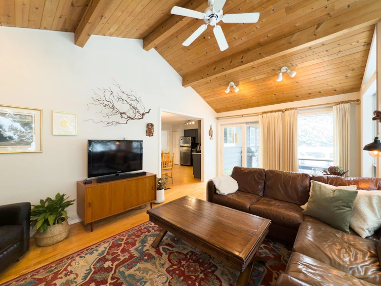 5405 Ranger Avenue, North Vancouver, BC, V7R 3M7 - 11