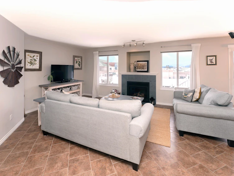 35089 Laburnum Avenue, Abbotsford, BC, V2S 8K3 - 8