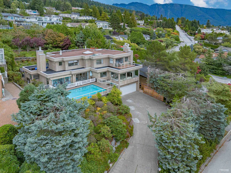 1407 Chippendale Road, West Vancouver, BC, V7S 2N7 - 2