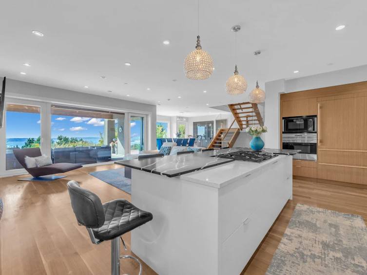 1569 Tyrol Court, West Vancouver, BC, V7S 3G5 - 13