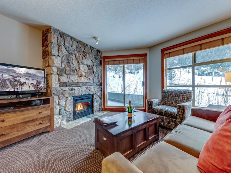 337C-2036 London Lane, Whistler, BC, V8E 0N7 - 6