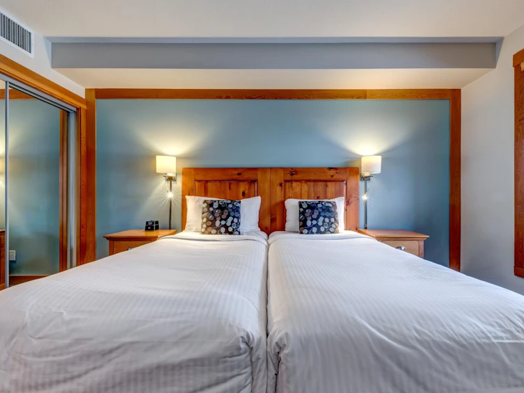 337C-2036 London Lane, Whistler, BC, V8E 0N7 - 16