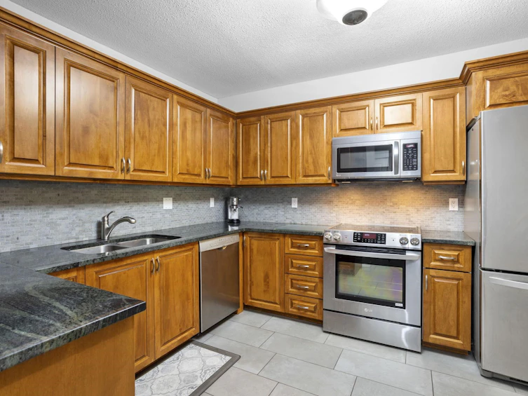 407-6737 Station Hill Court, Burnaby, BC, V3N 4V2 - 7
