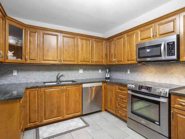 407-6737 Station Hill Court, Burnaby, BC, V3N 4V2 - 9