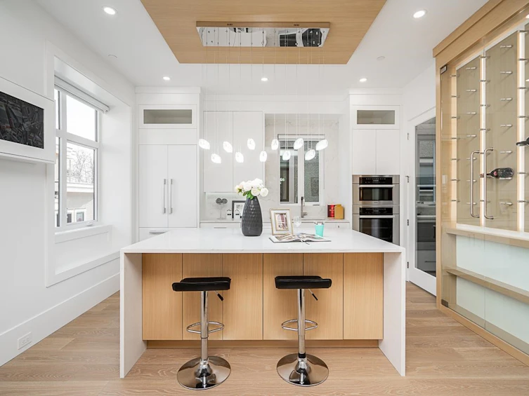6210 Larch Street, Vancouver, BC, V6M 4E7 - 6