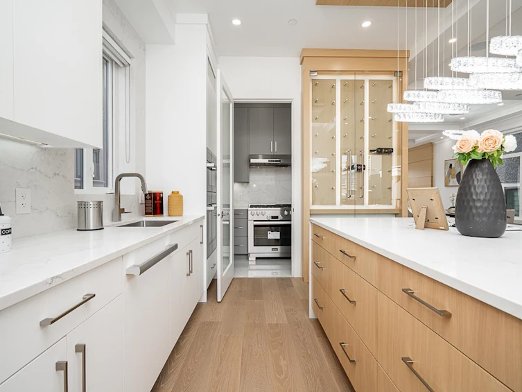 6210 Larch Street, Vancouver, BC, V6M 4E7 - 7