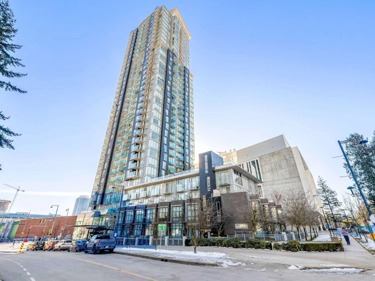 907-13438 Central Avenue, Surrey, BC, V3T 0N2