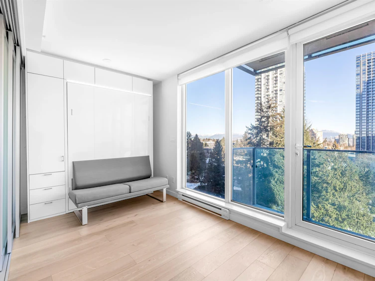 907-13438 Central Avenue, Surrey, BC, V3T 0N2 - 9