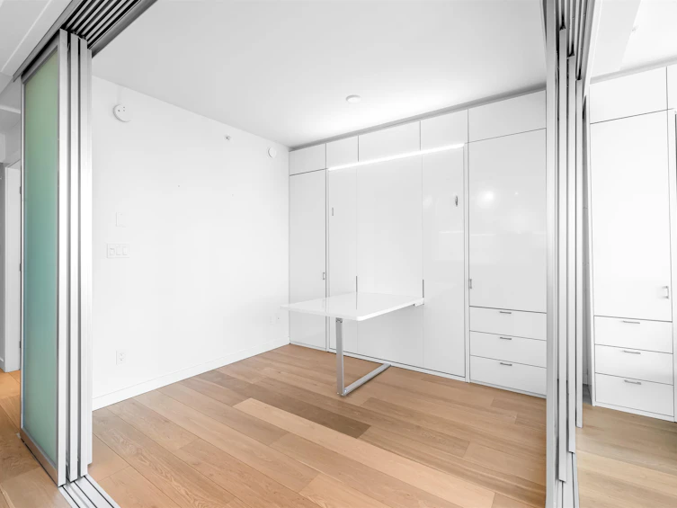 907-13438 Central Avenue, Surrey, BC, V3T 0N2 - 13