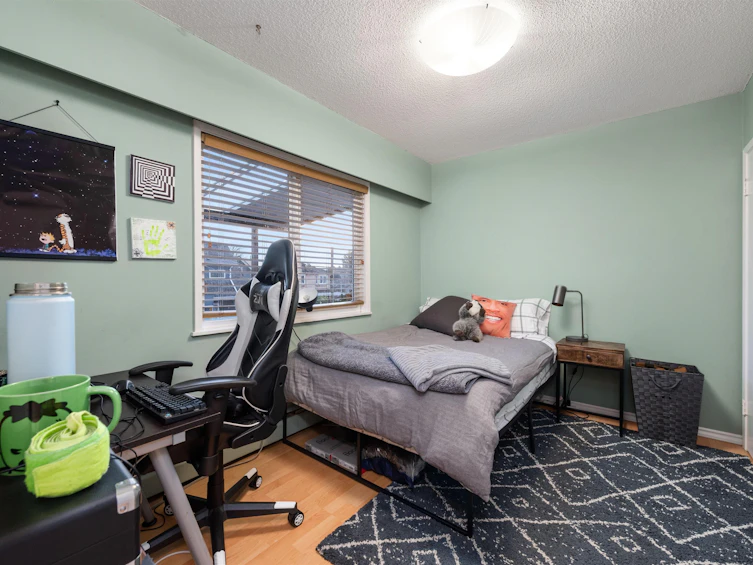 2590 E Georgia Street, Vancouver, BC, V5K 2J7 - 8
