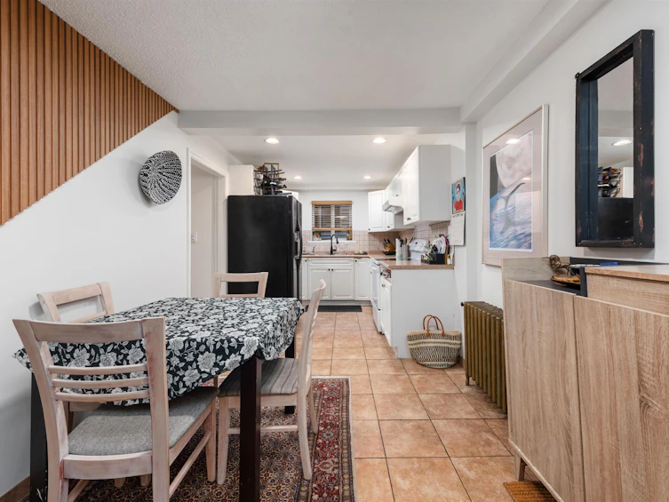 2590 E Georgia Street, Vancouver, BC, V5K 2J7 - 12