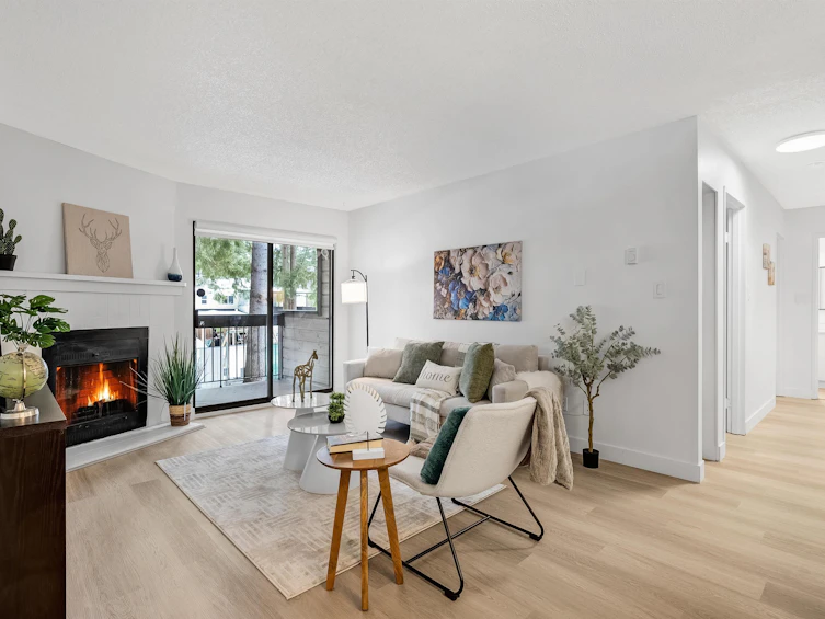 216-10530 154 Street, Surrey, BC, V3R 8A2 - 3