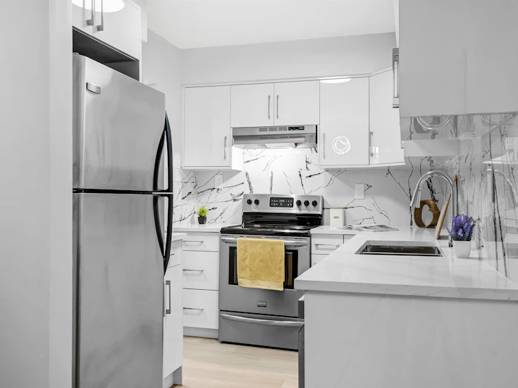 216-10530 154 Street, Surrey, BC, V3R 8A2 - 10