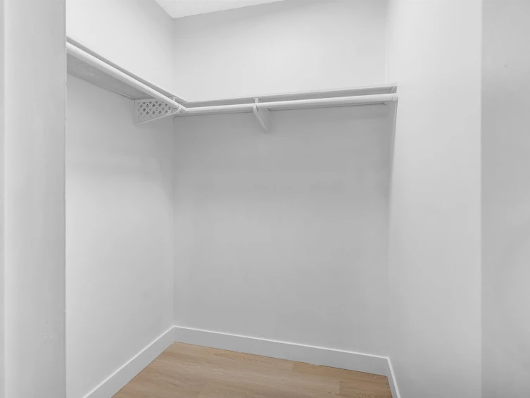 216-10530 154 Street, Surrey, BC, V3R 8A2 - 14