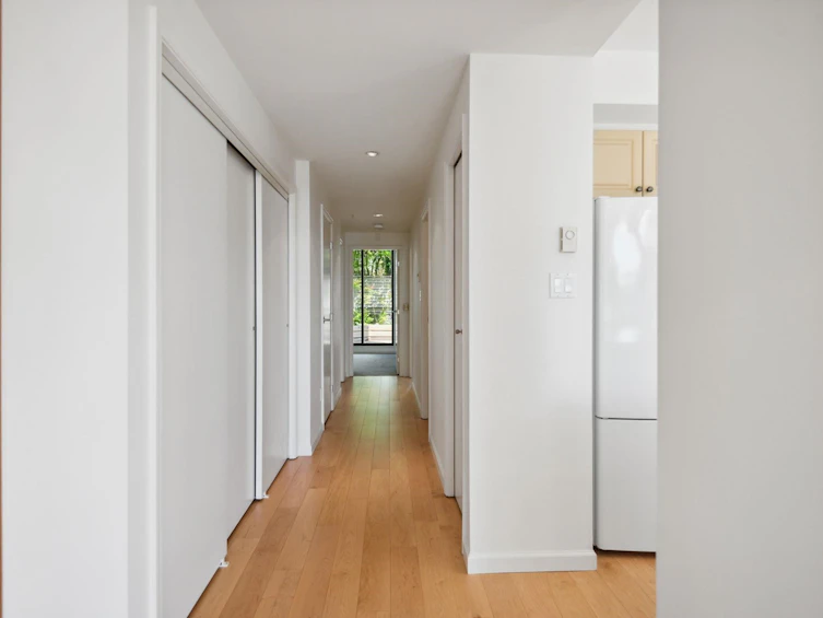 102-1689 Duchess Avenue, West Vancouver, BC, V7V 1P7 - 5