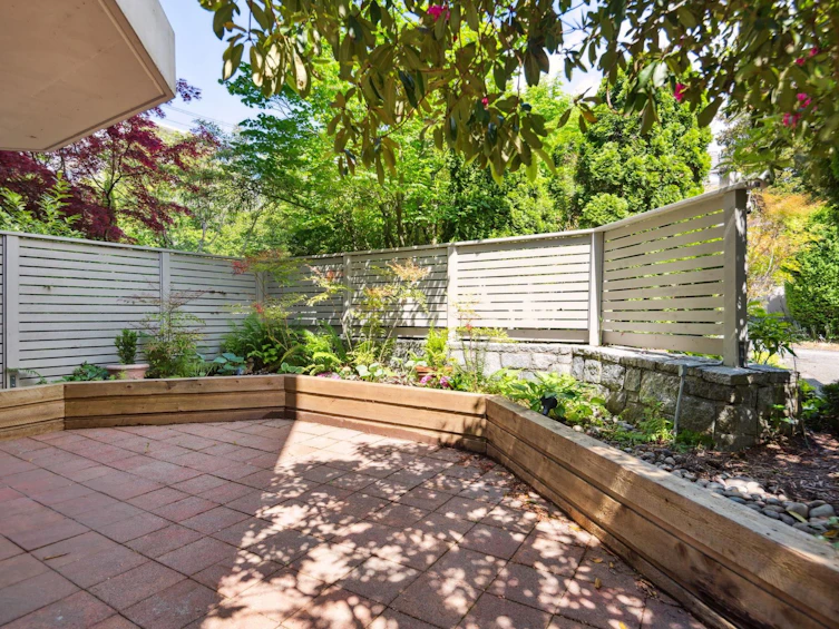 102-1689 Duchess Avenue, West Vancouver, BC, V7V 1P7 - 11