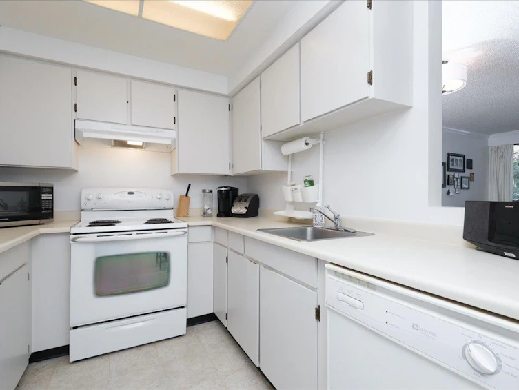 111-3420 Bell Avenue, Burnaby, BC, V3J 1M7 - 8