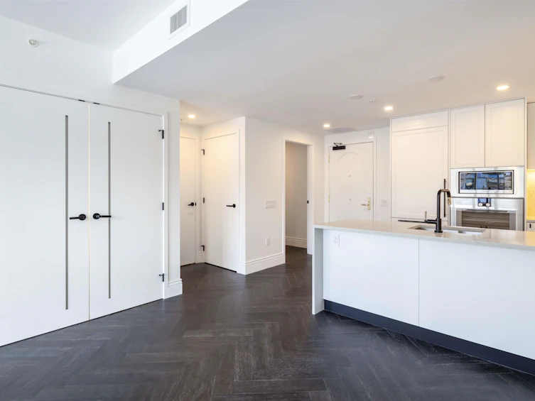 211-2096 W 47th Avenue, Vancouver, BC, V6M 2M7 - 10