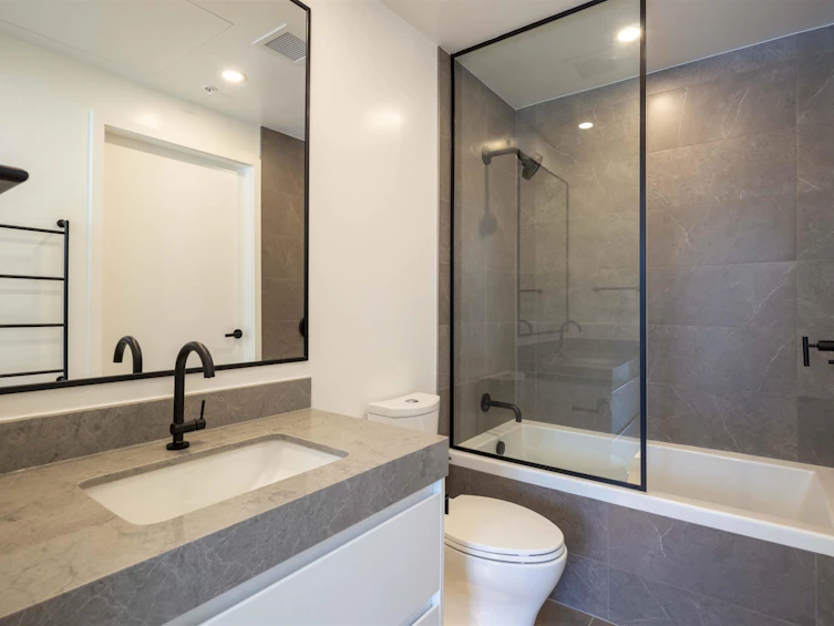 211-2096 W 47th Avenue, Vancouver, BC, V6M 2M7 - 21