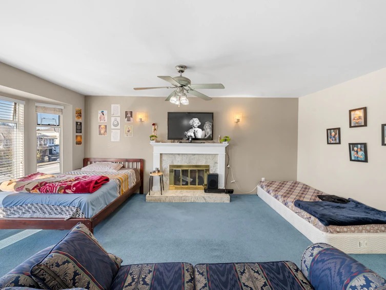 6722 124 Street, Surrey, BC, V3W 0Z7 - 2