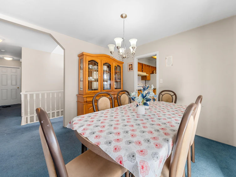 6722 124 Street, Surrey, BC, V3W 0Z7 - 8