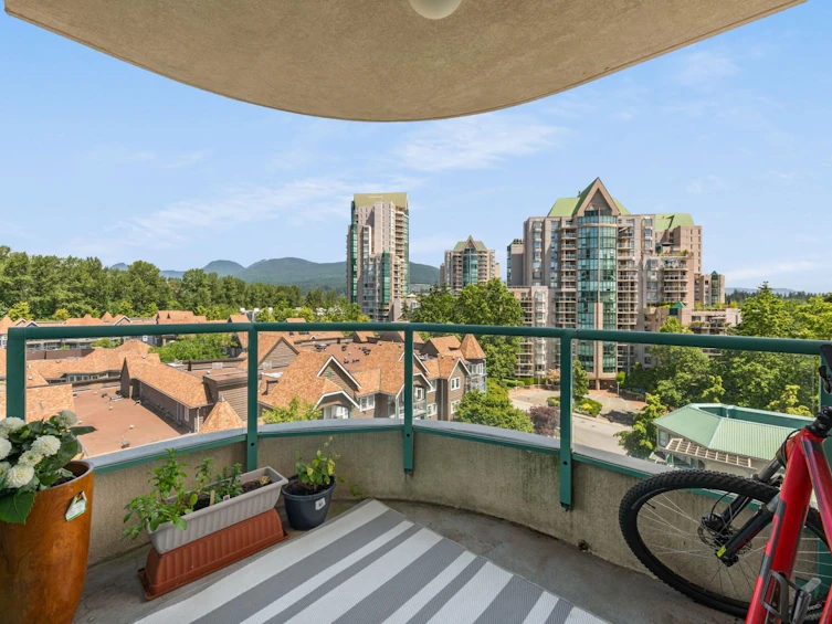 906-3071 Glen Drive, Coquitlam, BC, V3B 7R1 - 18
