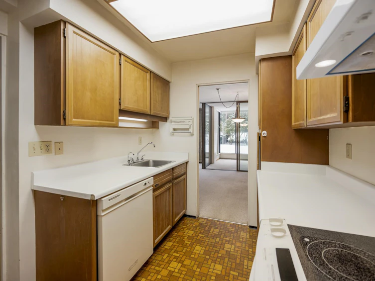 105-4101 Yew Street, Vancouver, BC, V6L 3B7 - 25